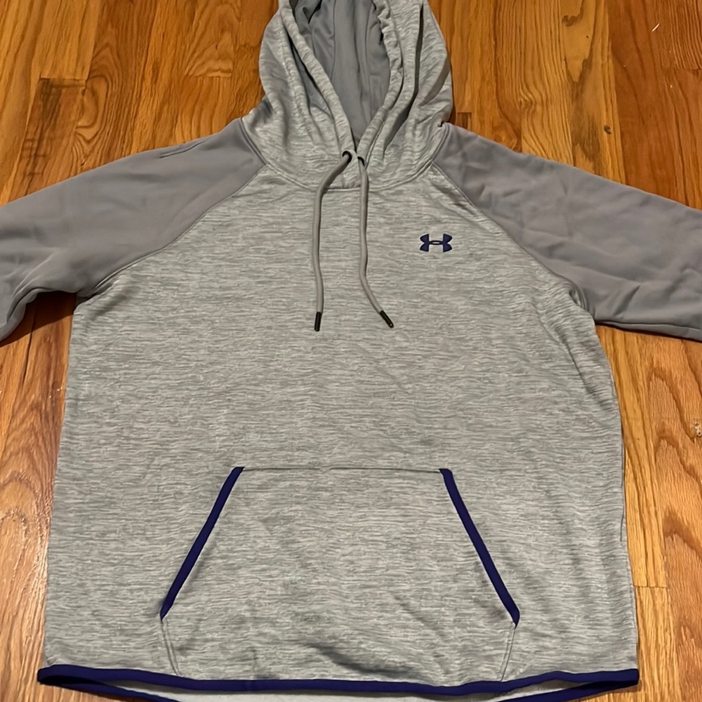 Women’s Under Armour Sweatshirt